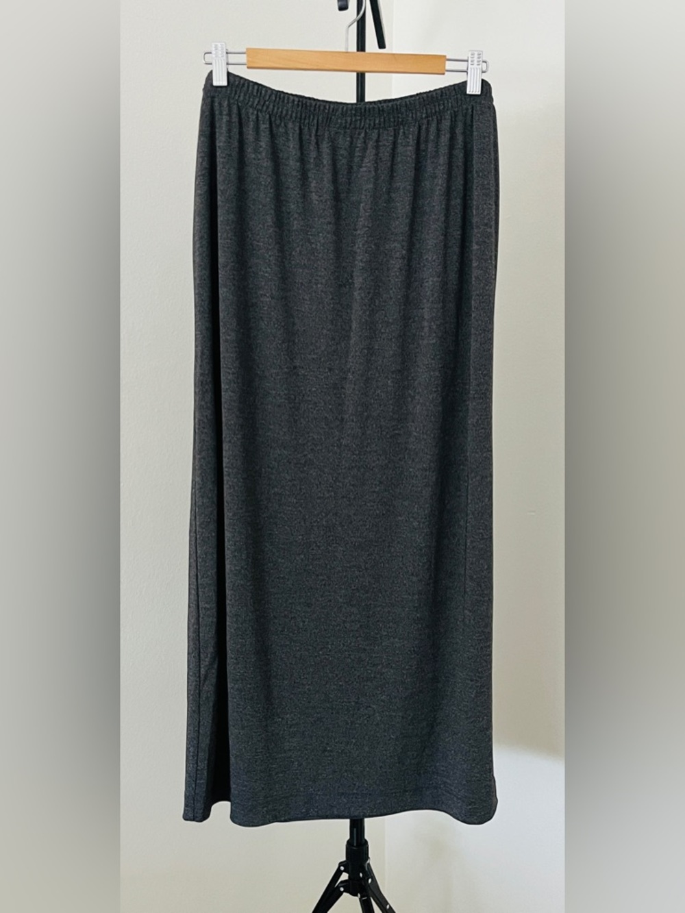 Sutton Studio Charcoal Elastic-Waist Maxi Skirt